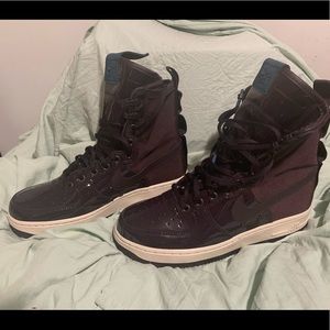 Nike SF Air Force 1 SE Premium size 7